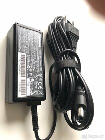 Originální 45W AC Adaptér Nabíječka Toshiba PA5044U-1ACA - 2