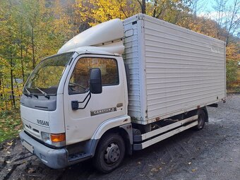 Nissan Cabstar - náklaďák do 3,5t - obytné auto - nová STK - 2