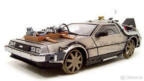 1:18 DeLorean LK Coupe na kolejích 1987 Back to the Future - 2