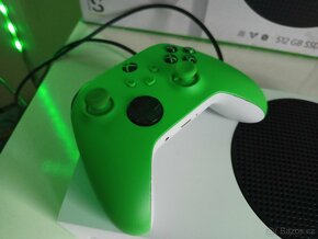 Herní konzole Xbox Series S 512 GB - 2