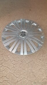 Poklice  Toyota 15" - 2