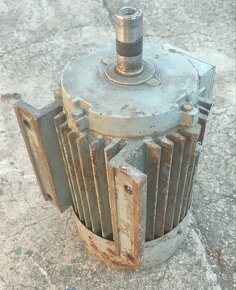 Elektromotor 3 kW 1400 ot. 2ks - 2