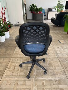 Kancelářská židle - 2