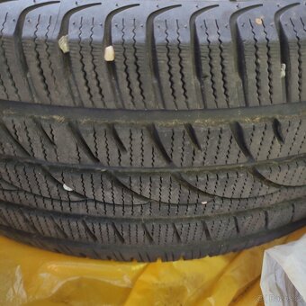 VW Touran Zimní kola sada 215/50R17 - 2