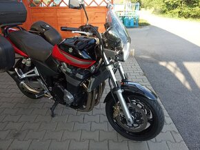 Suzuki GSX1400 - 2