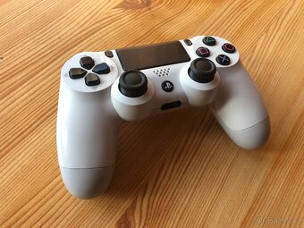 Ovladače na PS4 Dualshock4 - 2