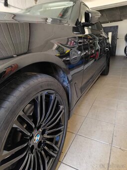 bmw g30 520i - 2
