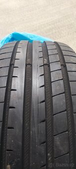 2ks 235/45/18 Goodyear Eagle, DOT 0423, 7.5mm. - 2