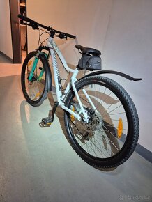 Dětské kolo Specialized vel. rámu M/17, velikost kol 27.5 - 2