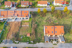 Prodej pozemku k bydlení, 609 m², Plasy, ul. Nad Stodolami - 2