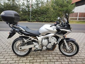 Yamaha FZ6 Fazer stříkačka,super stav,kufr,Video,mohu dovézt - 2