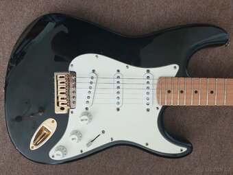 Squier Stratocaster - starší model - 2