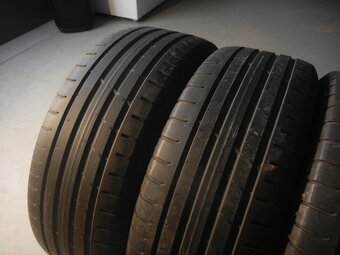 Letní pneu Nokian 215/55R17 - 2