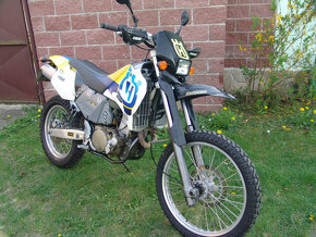 Enduro Husqarna TE 410 E s SPZ a starterem - 2