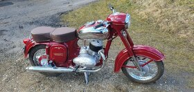 Jawa 250 kývačka po renovaci - 2