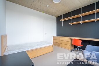 Pronájem bytu 1+kk 28 m² - 2