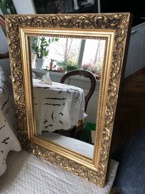 Zrcadlo osazené do krásného starožitného rámu - 2