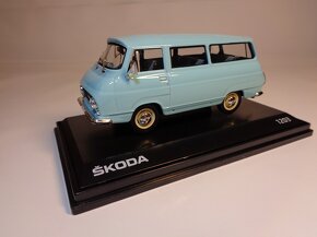 Abrex model 1/43 Škoda 1203 mikrobus - 2