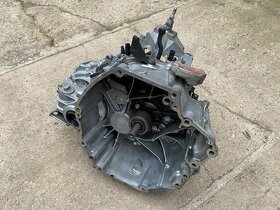 Motor a převodovka Nissan 1.6dCi R9M - 2