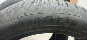 225/60 R17 - 2