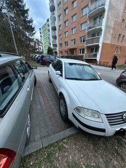 Volkswagen Passat 2.3 V5 125Kw - 2