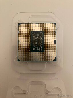 Intel Core i3-10100F - 2