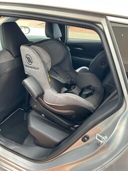 Autosedačka Avionaut s bází na Isofix, do 18kg 67-105cm - 2