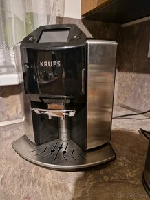 kávovar Espresso Krups Barista New Age EA907D31. - 2