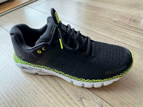 Boty Under Armour Infinite vel 42. - 2