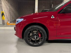 Alfa Romeo Stelvio Quadrifoglio 2.9 V6 TwinTurbo/4x4/ČR/DPH - 2