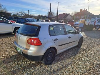 Volkswagen Golf 1.6i 75kW - 2