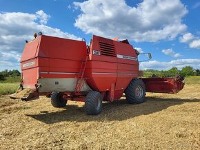 Kombajn zbożowy Massey Ferguson 38 - 2