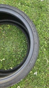 Pneu 235/35 r19 - 2