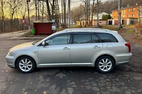 Toyota Avensis t25 2.0d 85kw d4d nová Stk - 2