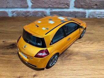 Renault Megane RS F1 ph2. Ottomobile - Rezervace - 2