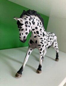 Koník kůň schleich - 2