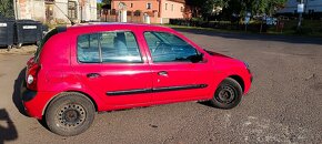 Renault Clio 2dnes nechám za 13000,- - 2