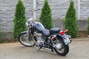 Suzuki Intruder VS800 - 2