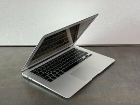 MacBook Air 13" 2013 i5 / 4GB / 128GB - DPH - 2