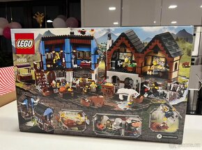 Lego 10193 - Středověká vesnice - 2