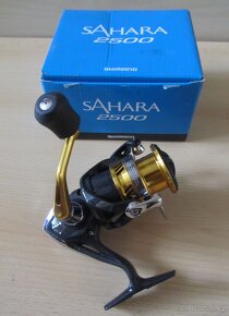 Naviják Shimano Sahara 2500 přívlač.plavaná Nový - 2