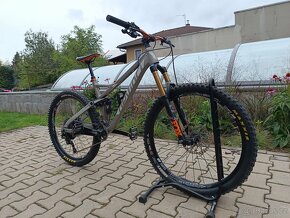 Prodám značkové Kanadské enduro kolo Devinci Django 27,5 S C - 2