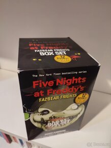 Five Nights at Freddy's - Fazbear Frights Box Set (12 knih) - 2