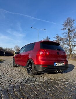 VW Golf 5 - 2