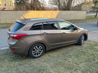 Hyundai i30 1,6 88kw benzin - 2