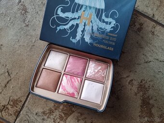 Hourglass ambient lighting edit jellyfish - 2