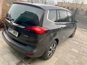 Prodám Opel Zafira 1.4, 7-místné, benzín, manuál - 2