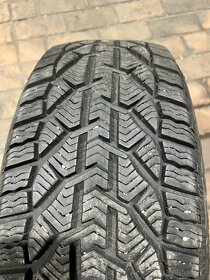 Zimní pneumatiky r18 225/45 - 2