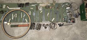 Různé součástky na stará kola, dráty atp. - 2