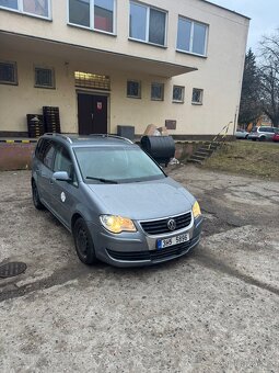 Prodám volkswagen Touran 7 míst - 2